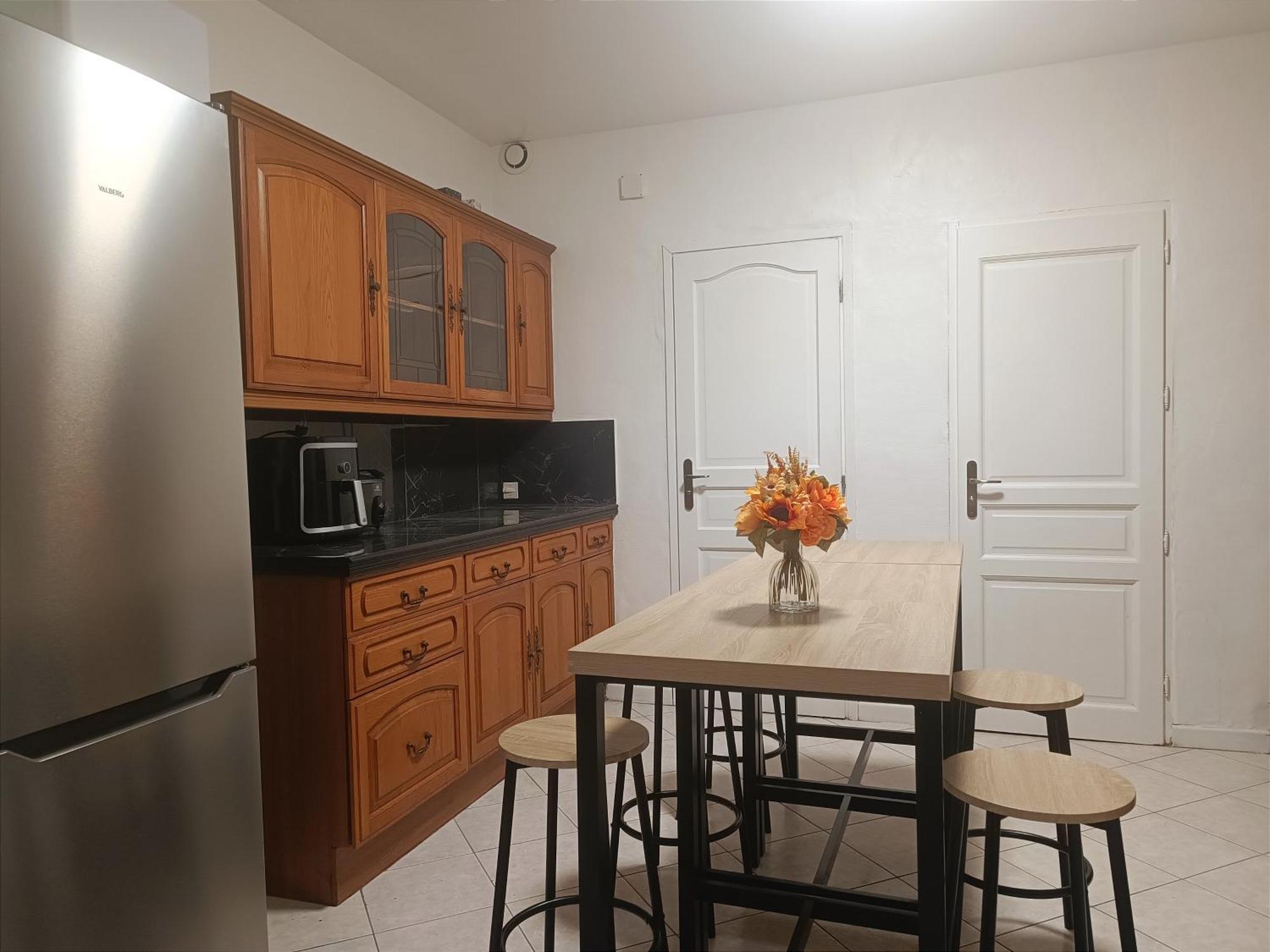 Homestay Tourcoing Exteriör bild