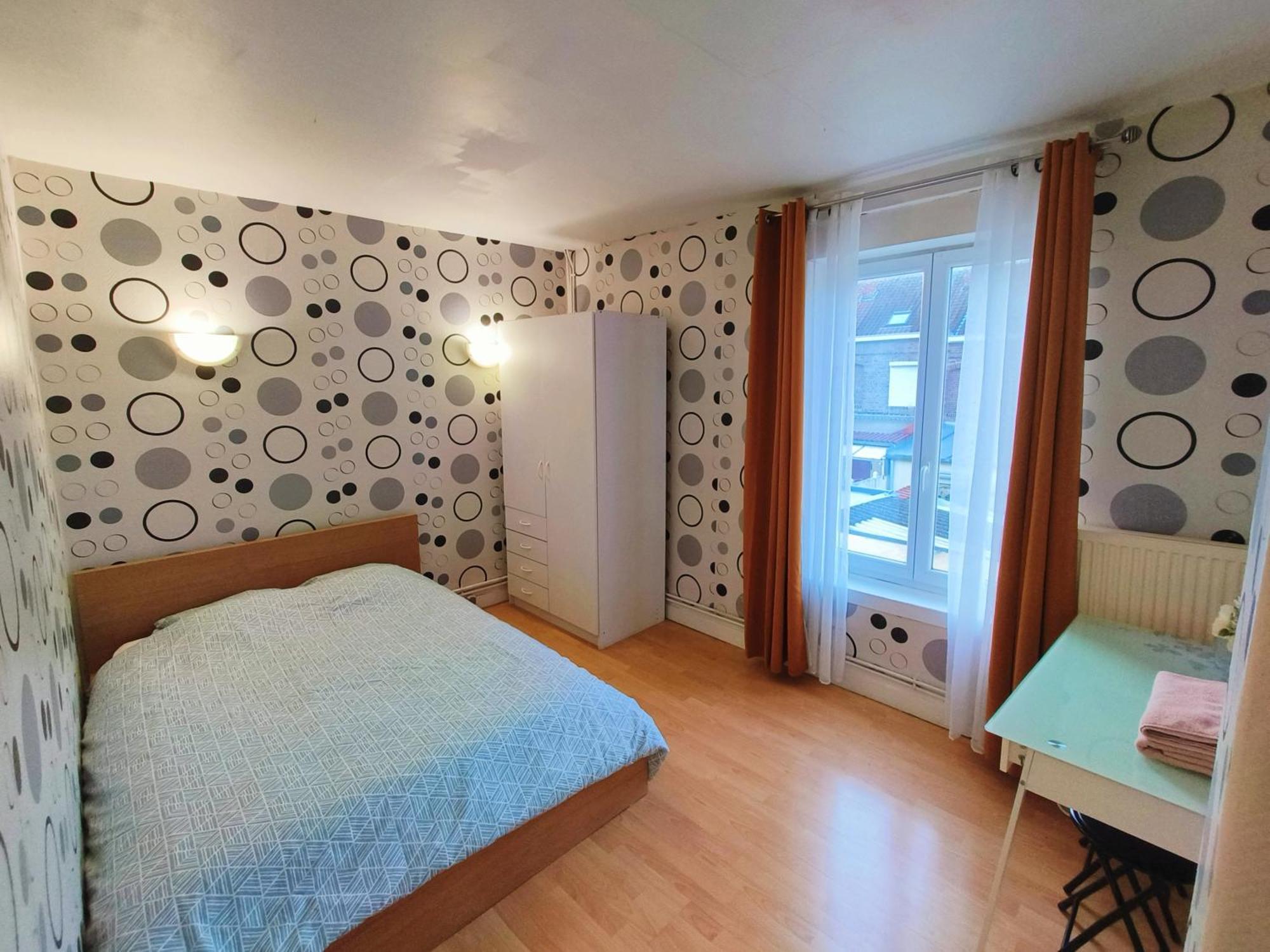 Homestay Tourcoing Exteriör bild